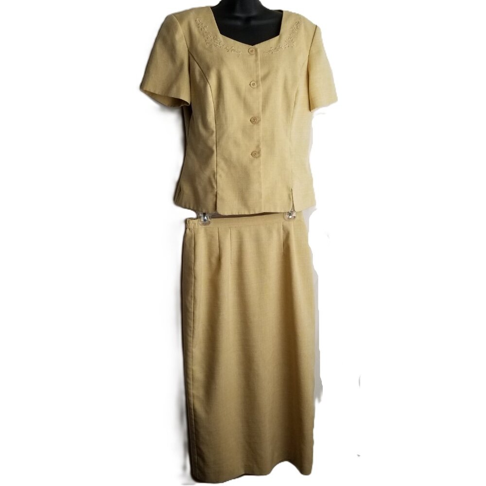 Vintage Sag Harbor Embroidered Two Piece Suit Set Skirt Top Beige Size 8